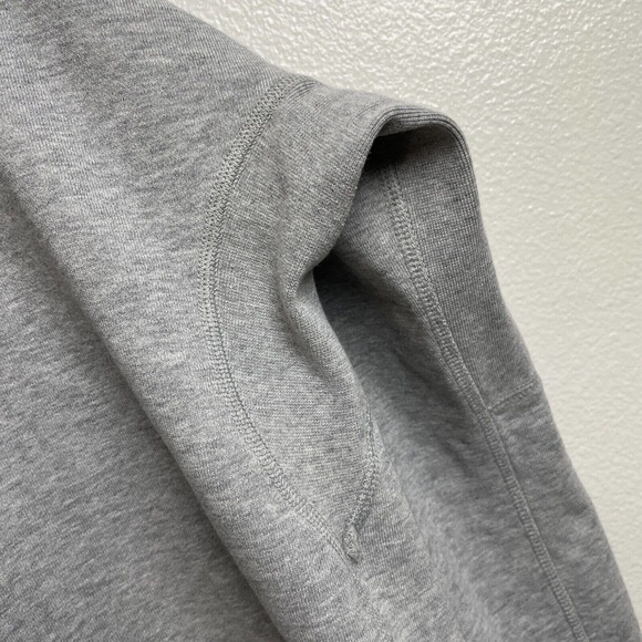 Adidas Reigning Champ Womens Sweatshirt Medium Gray Crewneck Pullover Athletic - Picture 8 of 12